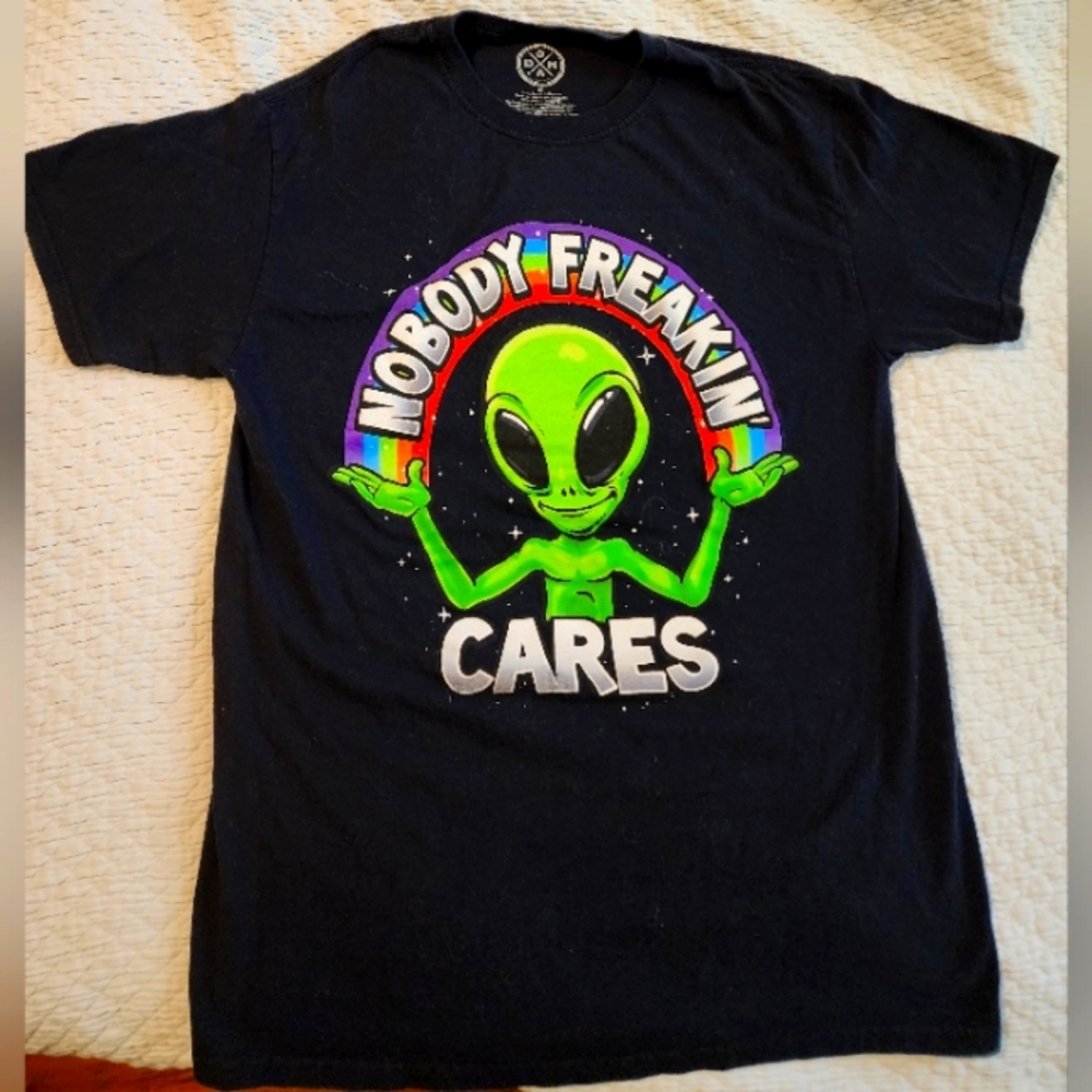 Alien T Shirt Size M